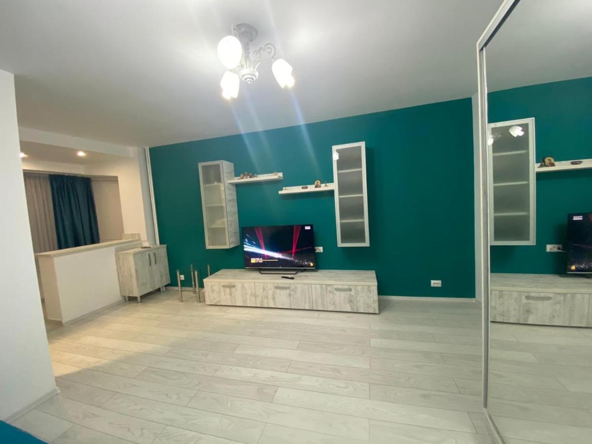 Studio-ion Mihalache-bucuresti * Bucharest