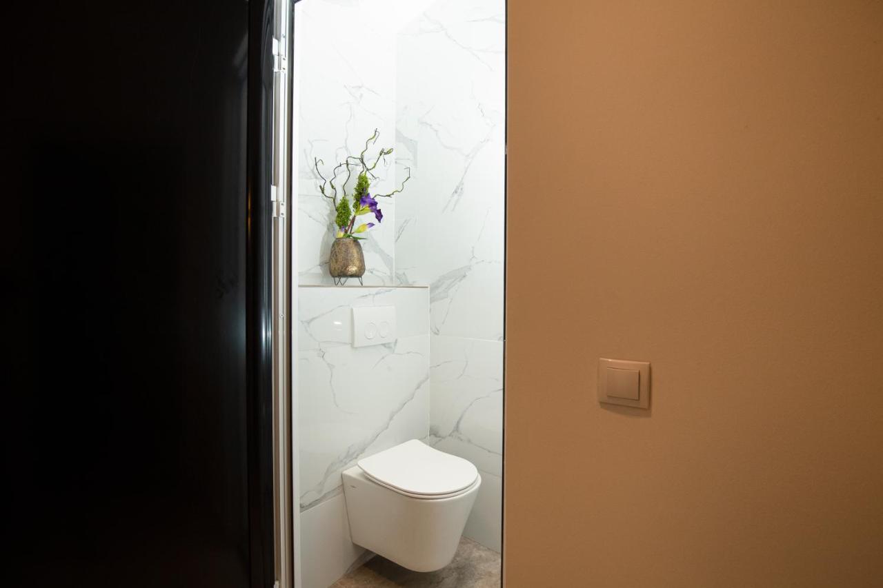 Metropole Royal Apartment Bucharest