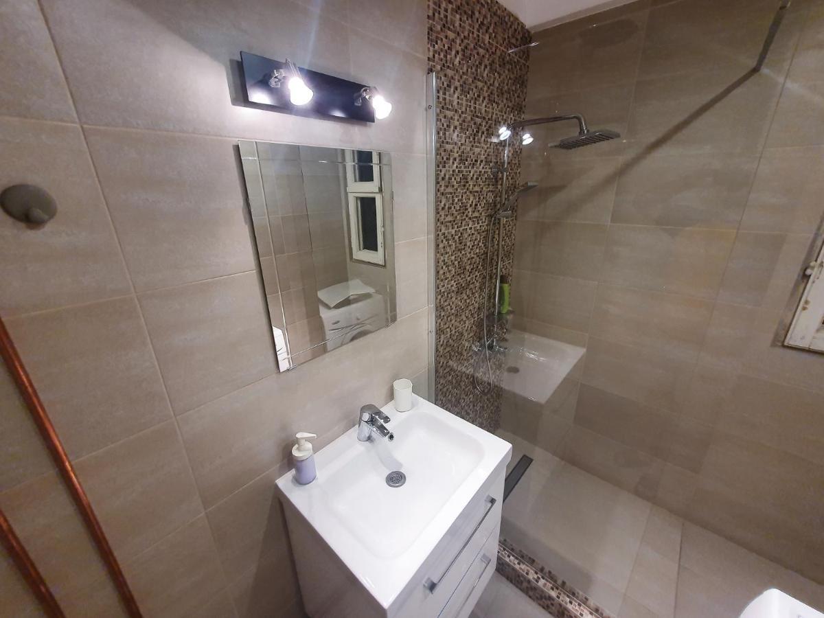 Charming Studio With View * Bucareste