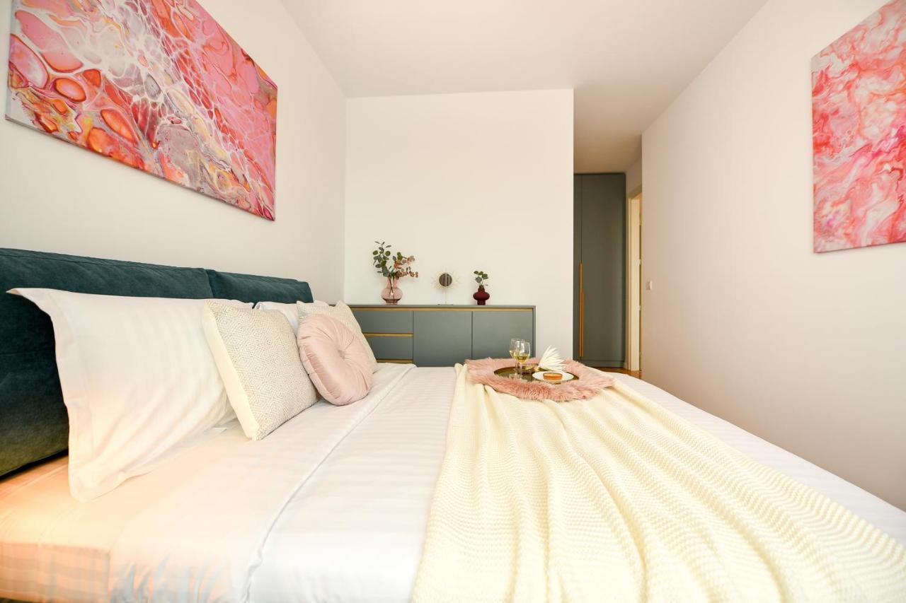 Eye Candy Romexpo 2-bedroom With Free Parking Apartament Bucureşti