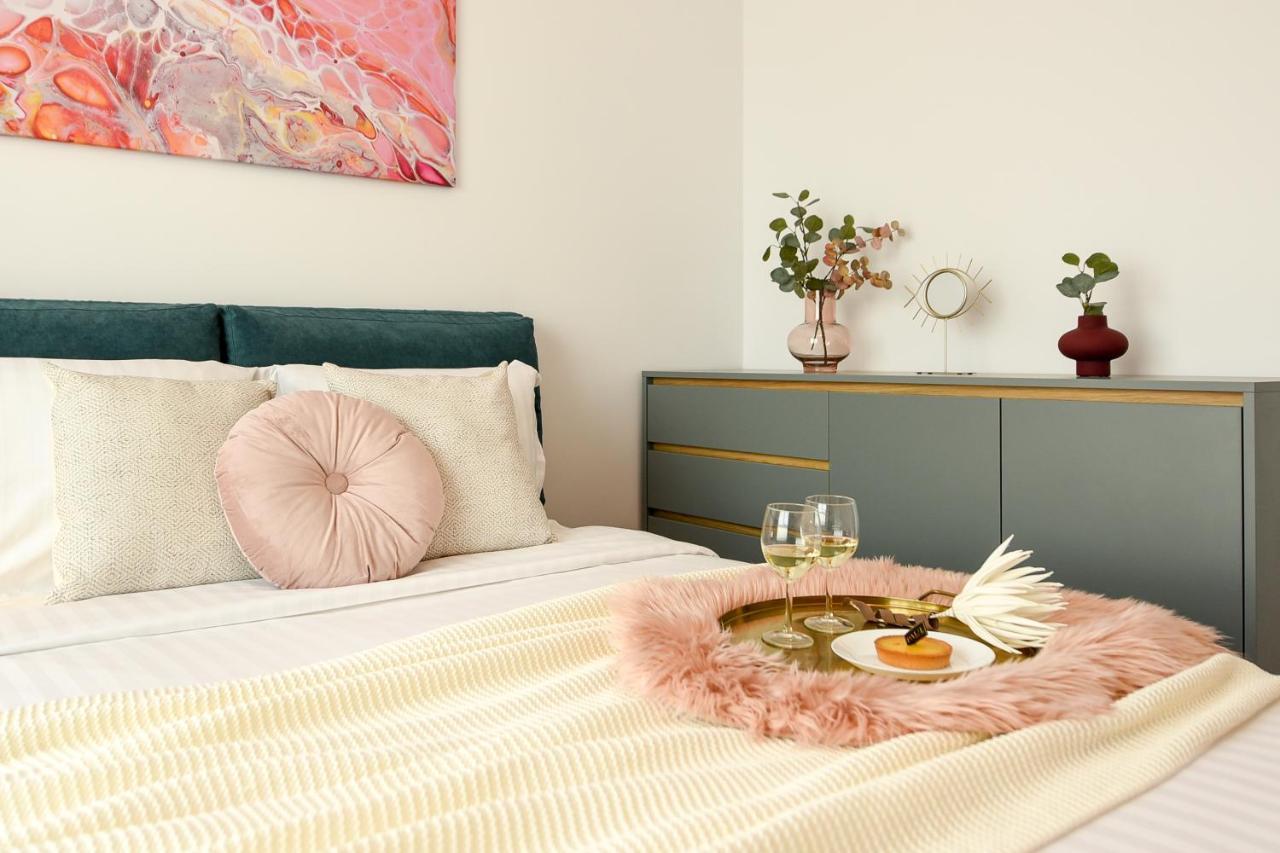 Apartament Eye Candy Romexpo 2-bedroom With Free Parking Bucureşti