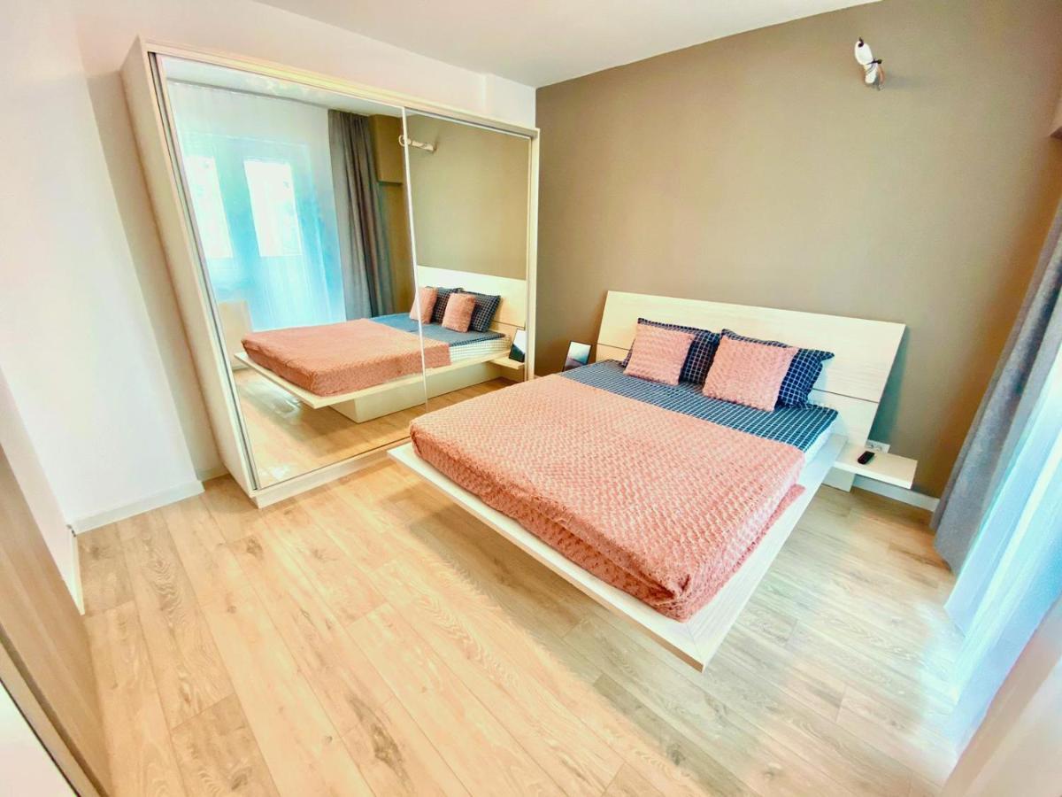 Apartment Mega Rossa *