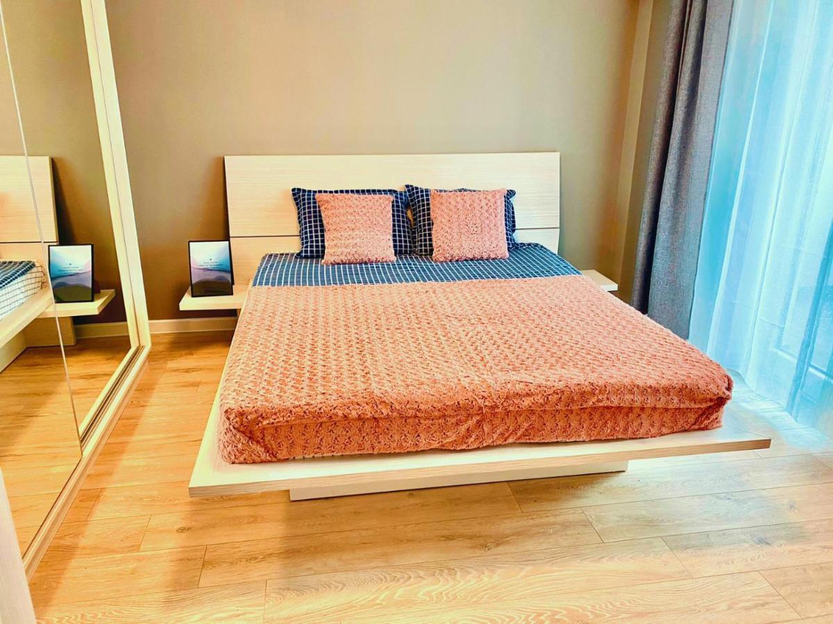 Apartment Mega Rossa Bucharest