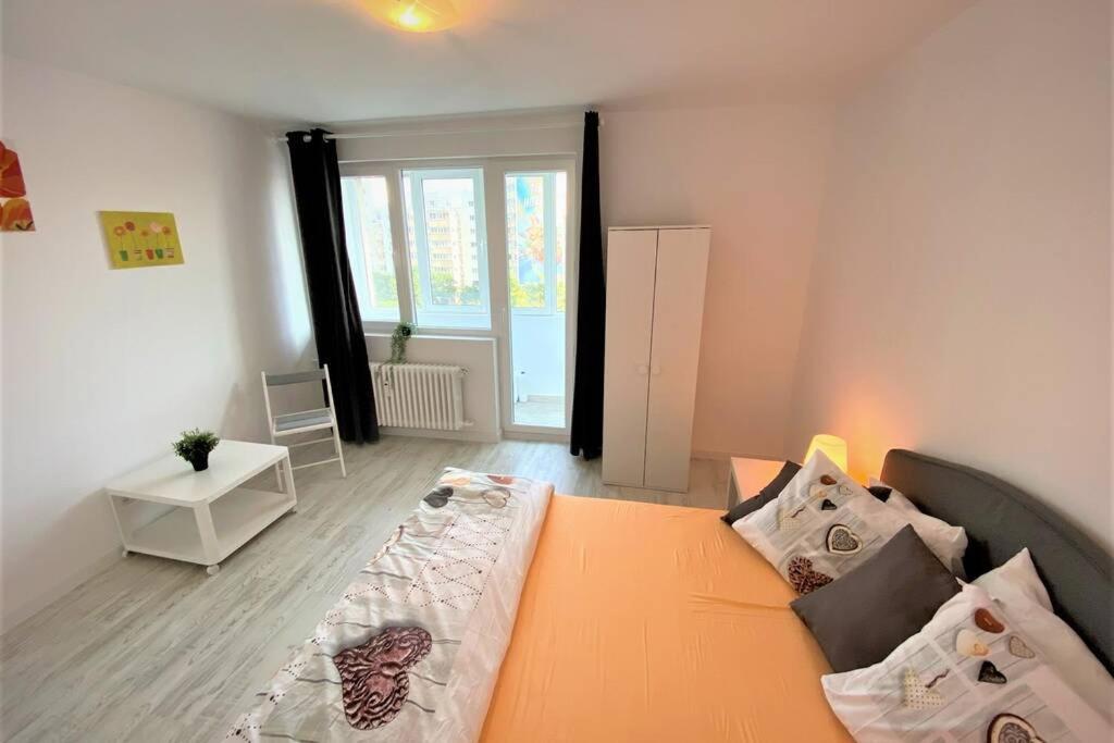Perla Spacious 2 Bedroom Apartamento Bucareste