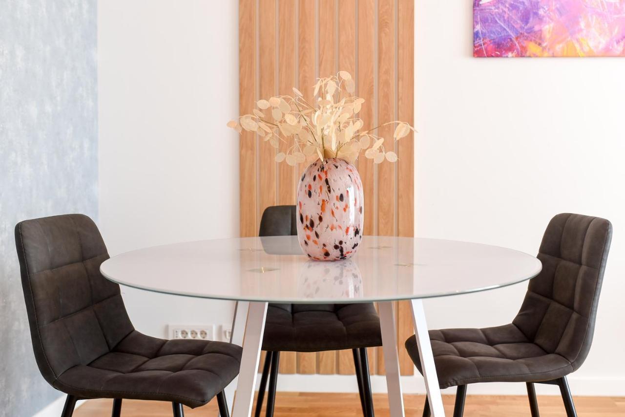 Eye Candy Romexpo 2-bedroom With Free Parking Apartament Bucureşti