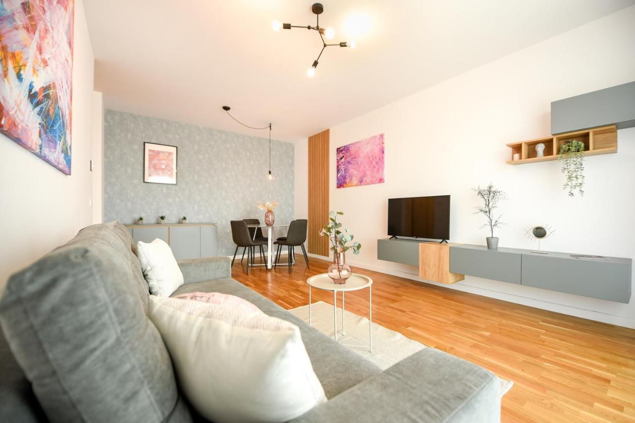Eye Candy Romexpo 2-bedroom With Free Parking Bucureşti