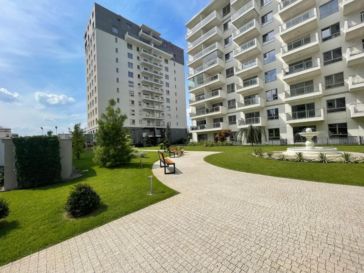 Eye Candy Romexpo 2-bedroom With Free Parking