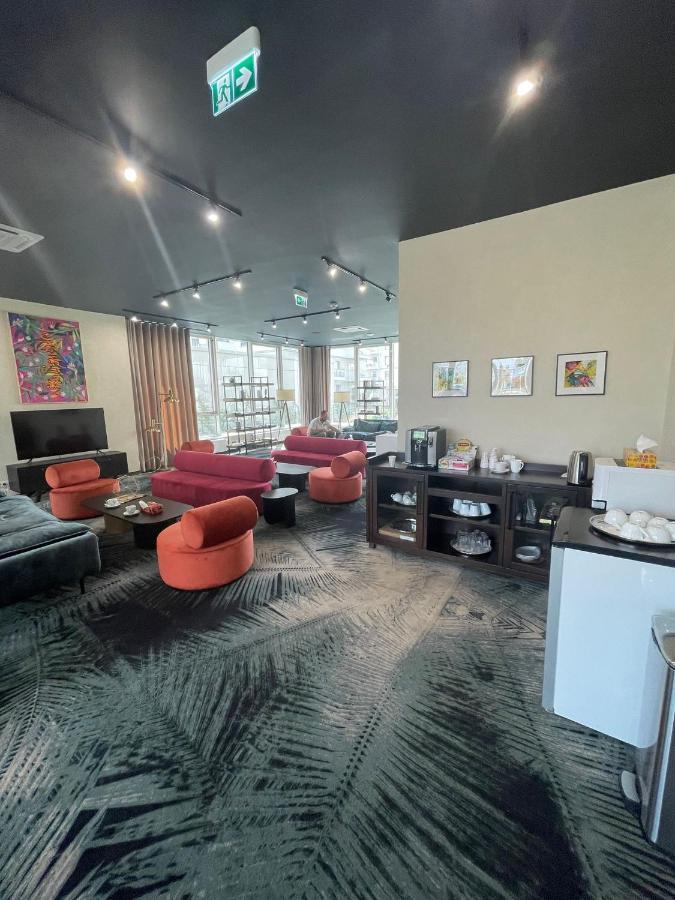 Eye Candy Romexpo 2-bedroom With Free Parking