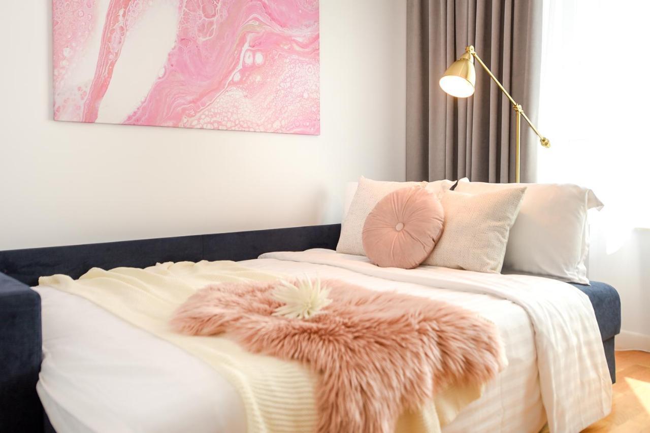 Apartament Eye Candy Romexpo 2-bedroom With Free Parking Bucureşti