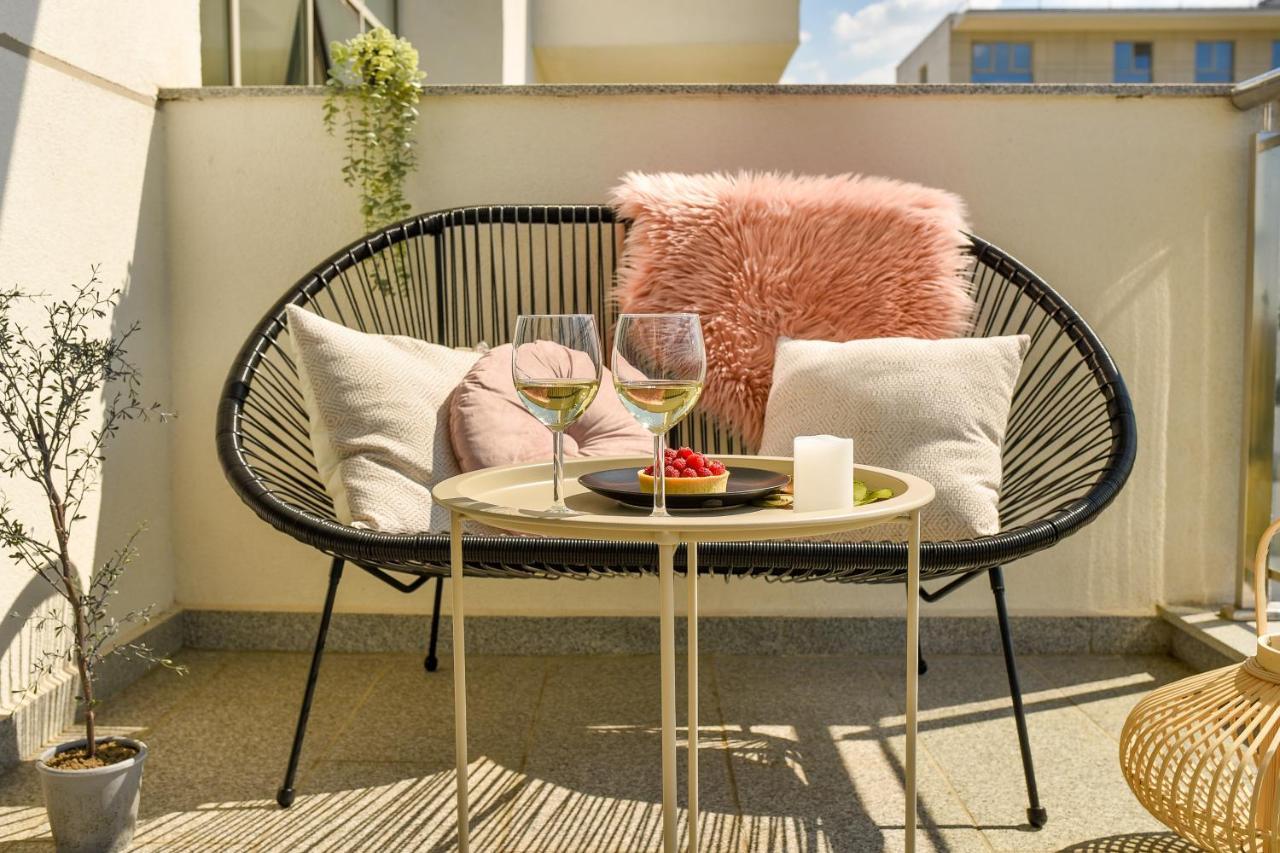 Eye Candy Romexpo 2-bedroom With Free Parking Apartament *