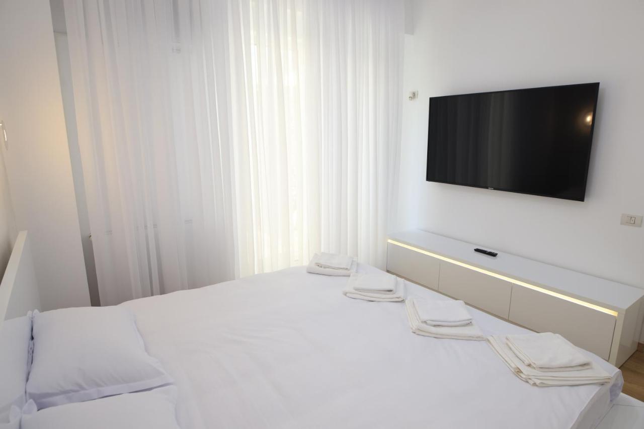 Nicho 2 Bucurestii Noi Apartment *