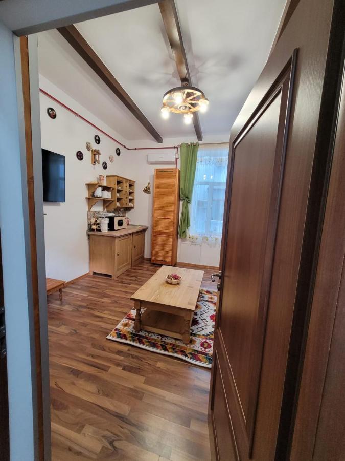 City Home Apartment *