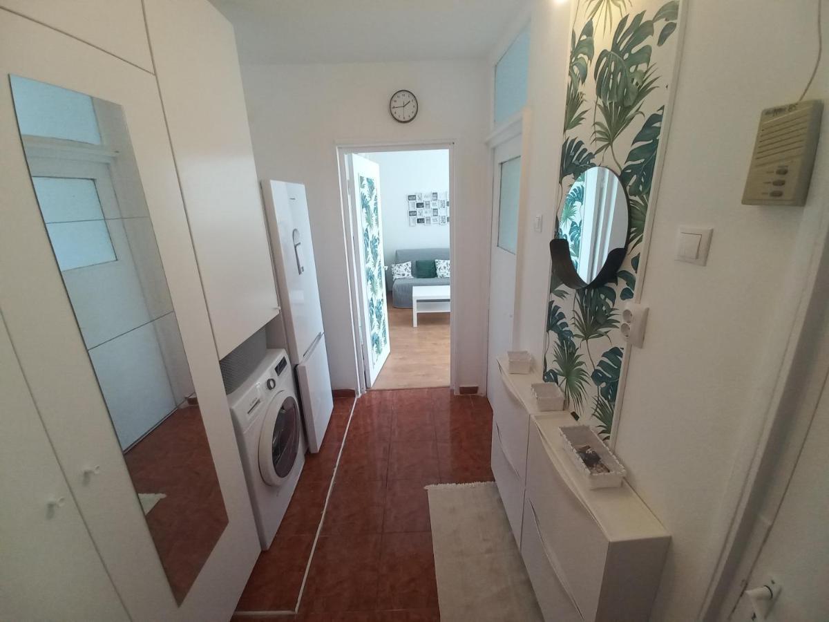 Apartament Garsoniera Comfort *
