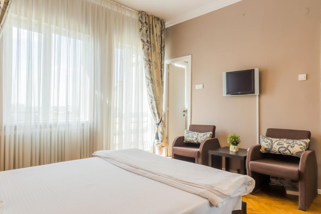 Deluxe Cismigiu Park Apartment Bucharest
