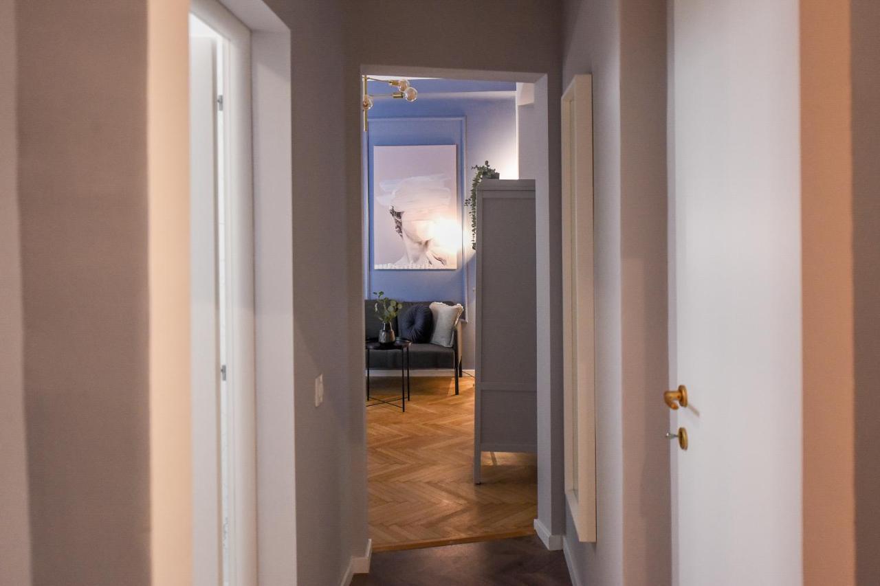 Modern - Central With Wall Projector Near Radisson * Bucharest