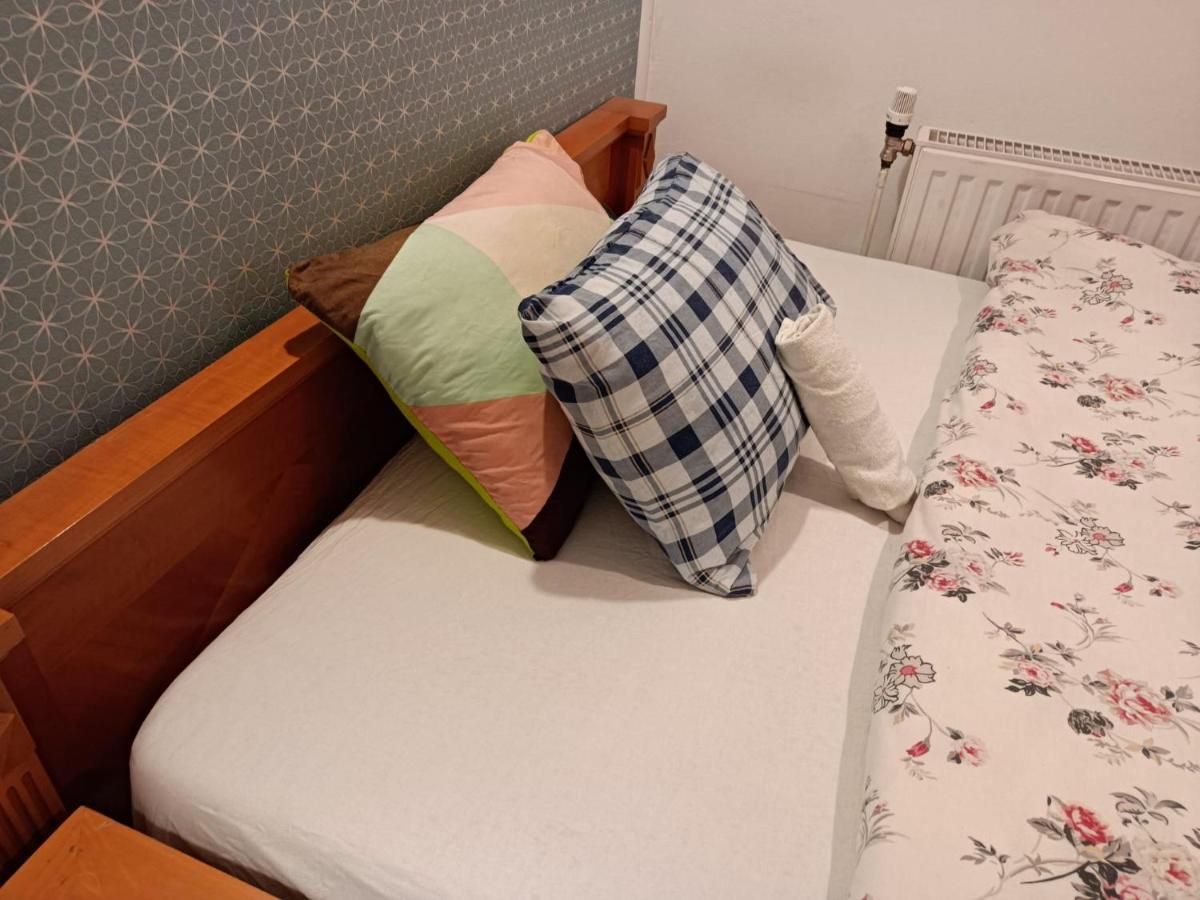 Discreet And Quiet In Of Piata Romana Apartment *