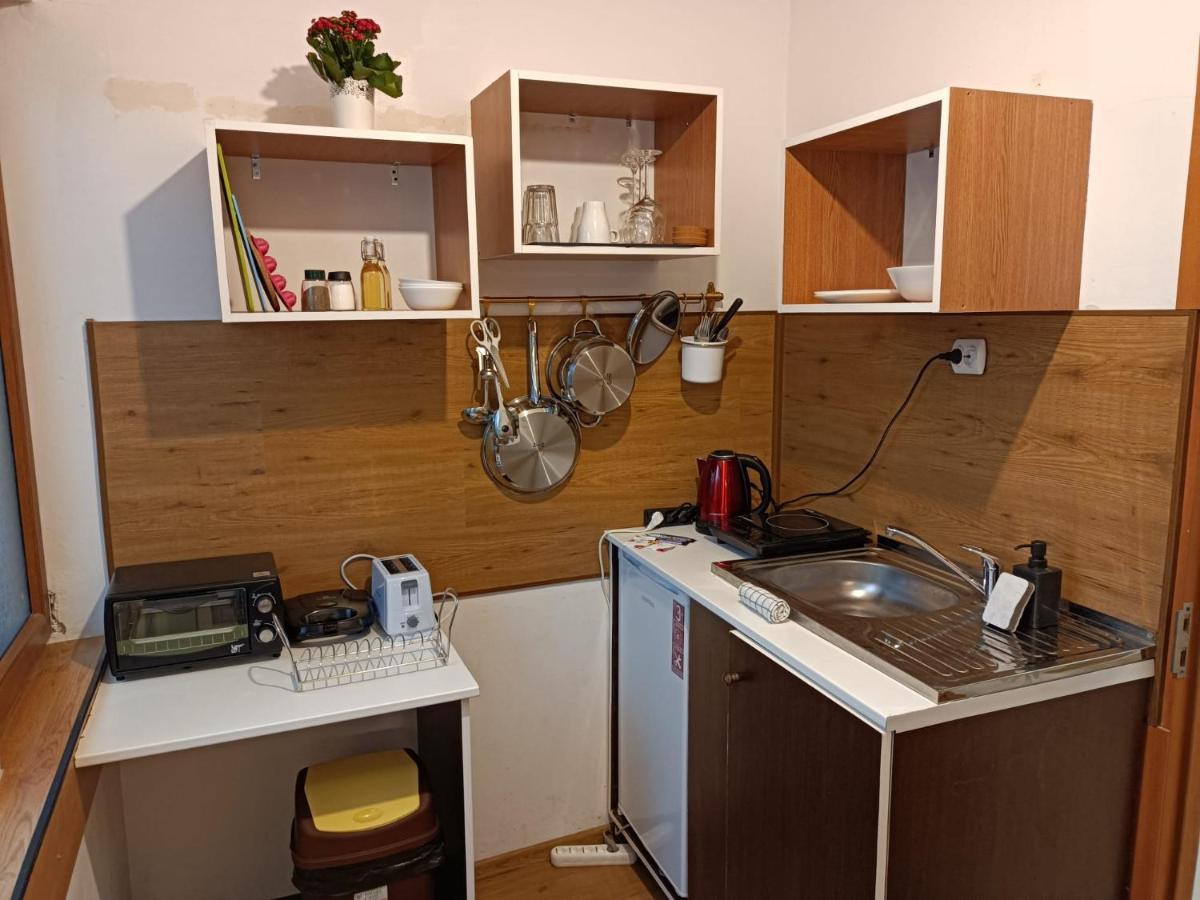Apartment Discreet And Quiet In Of Piata Romana