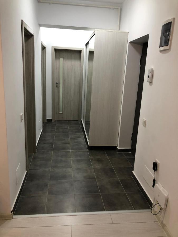 Apartament - Drumul Taberei Parc Bucureşti