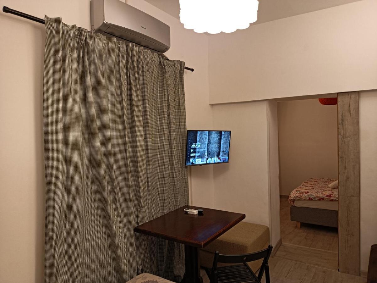 Lux Apartament In The Bubble Of Piata Romana Apartment *