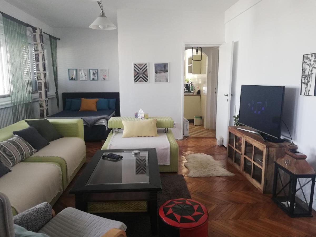 Apartment Bohemian By Calea Victoriei Bucharest