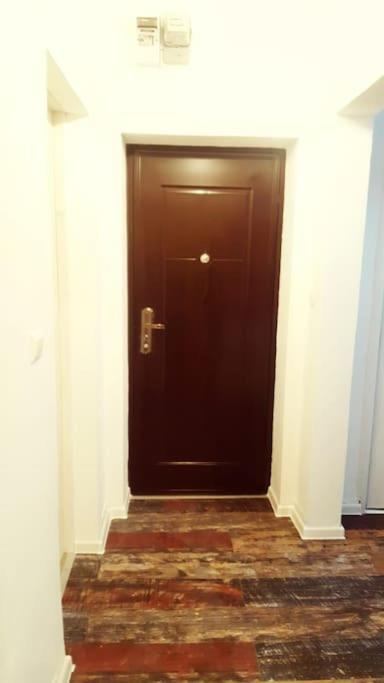 Lovely In Bucharest, Baba Novac Area Apartamento *