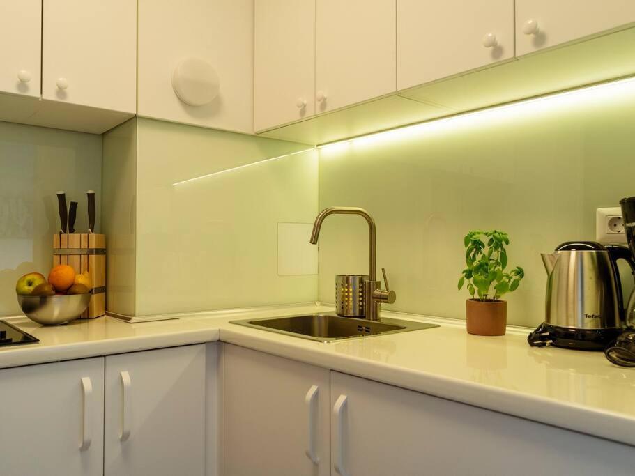 Apartamento Sunny Modern - Cismigiu Park & Old Town *