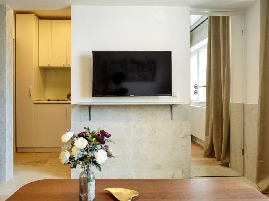 Sunny Modern - Cismigiu Park & Old Town Apartamento