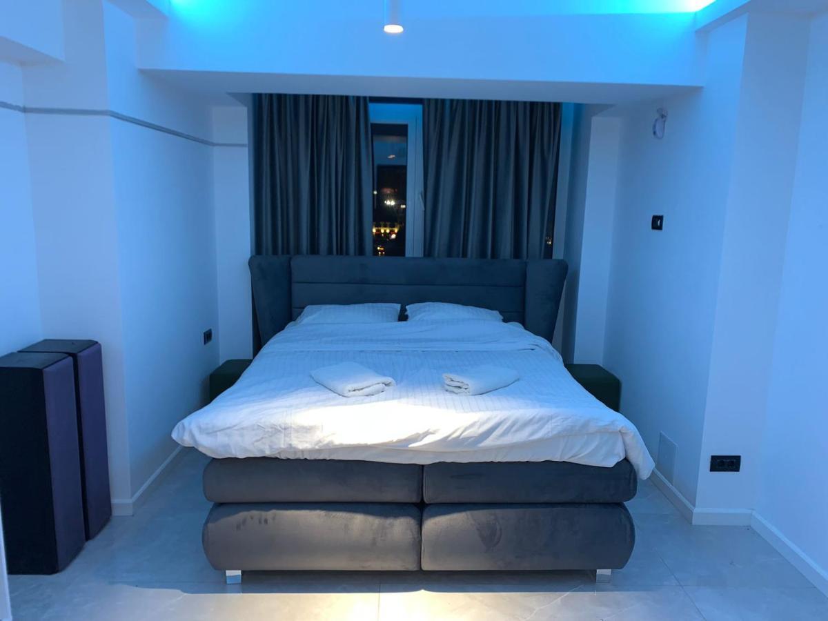 Apartment Penthouse Complex 5 *