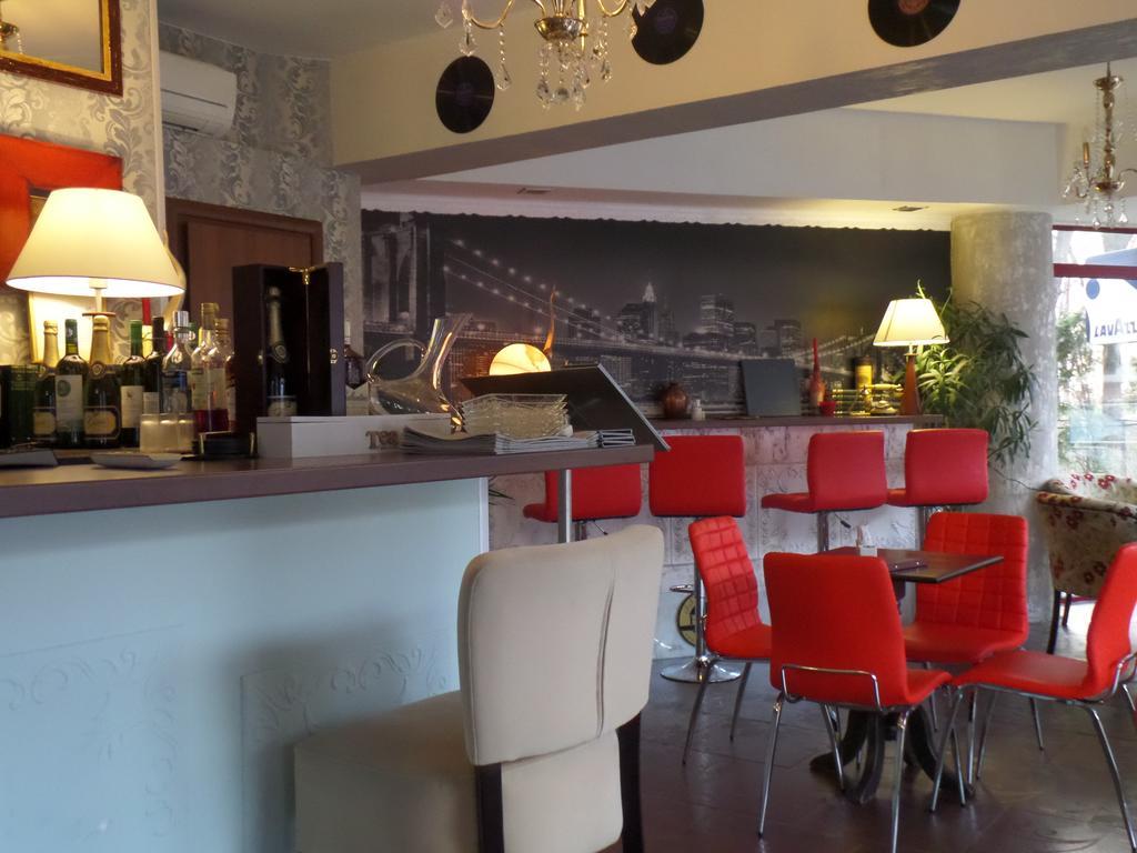 Ss Unirii Hotel