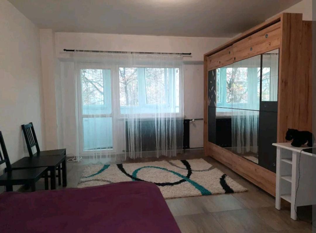Lovely 1-room Unit, With Air Conditioning *