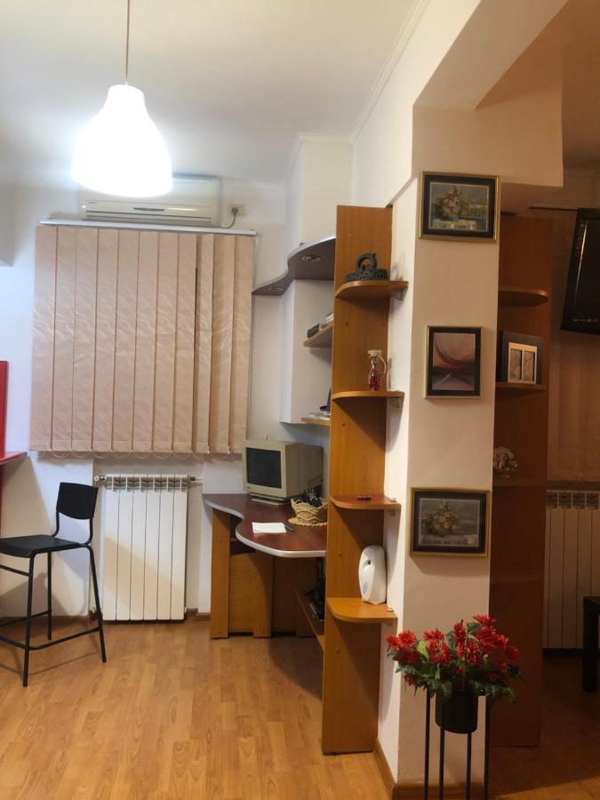 Apartment Charming Quiet Coltea Old Town In The Centre Of