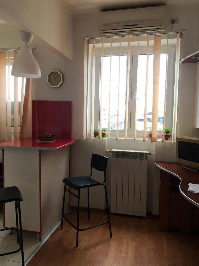Charming Quiet Coltea Old Town In The Centre Of Apartment