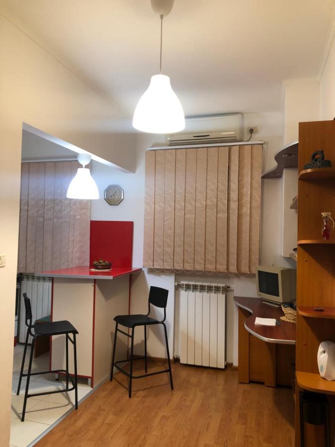 Charming Quiet Coltea Old Town In The Centre Of Apartment