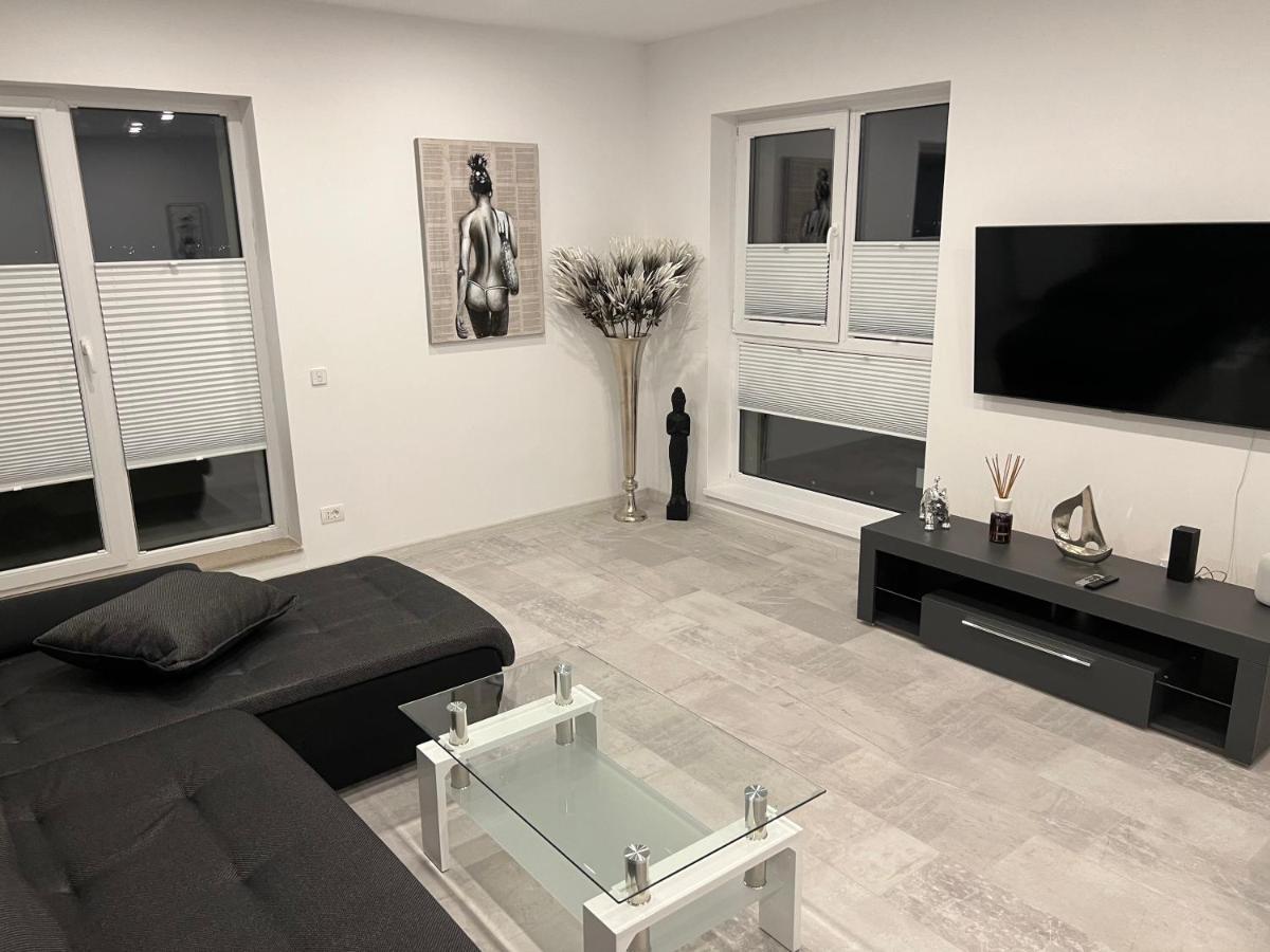 Stunning 2-room Penthouse With Lakeview W11 * Bucureşti