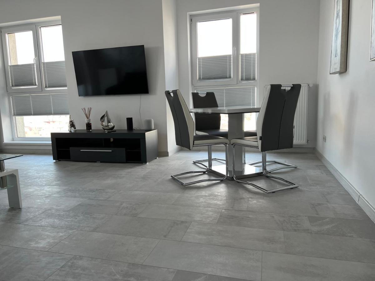 Stunning 2-room Penthouse With Lakeview W11 *
