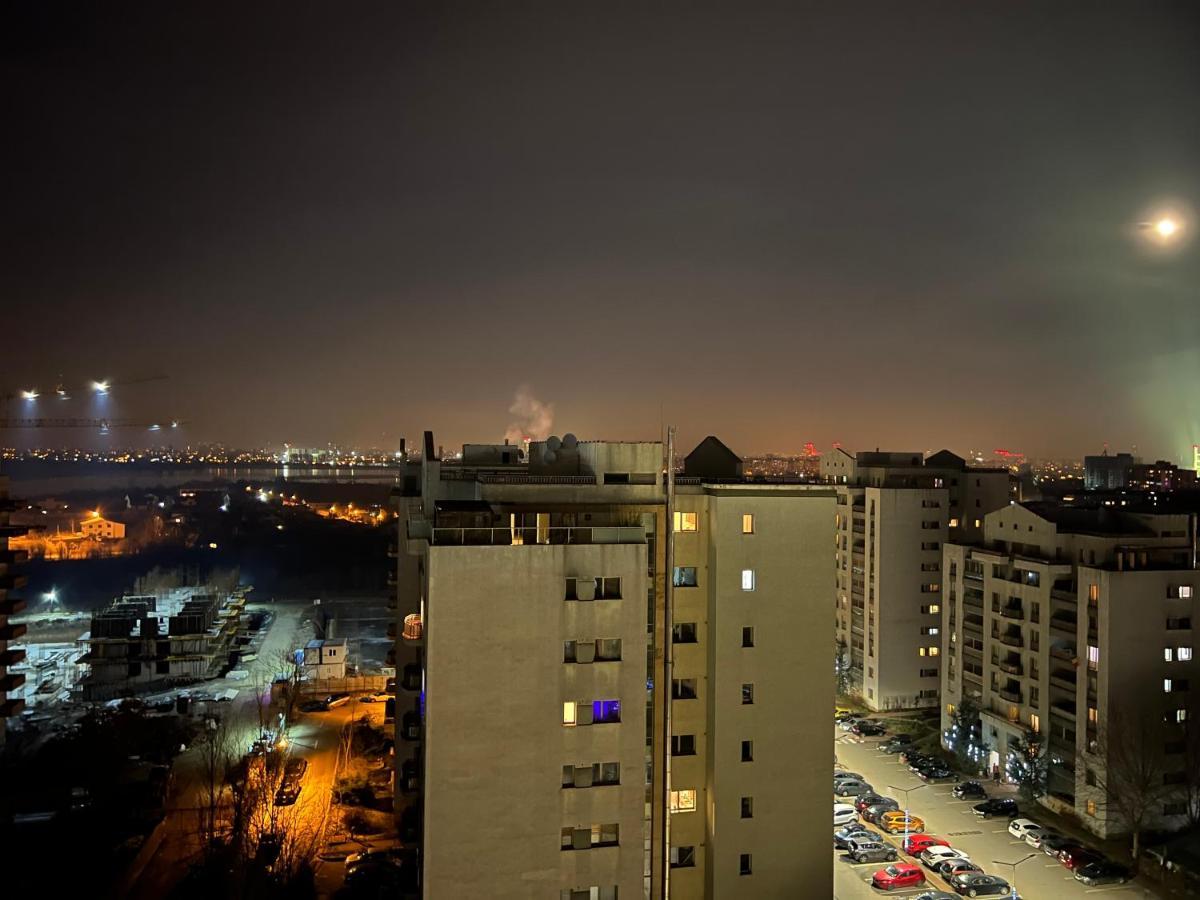 Stunning 2-room Penthouse With Lakeview W11 Apartament