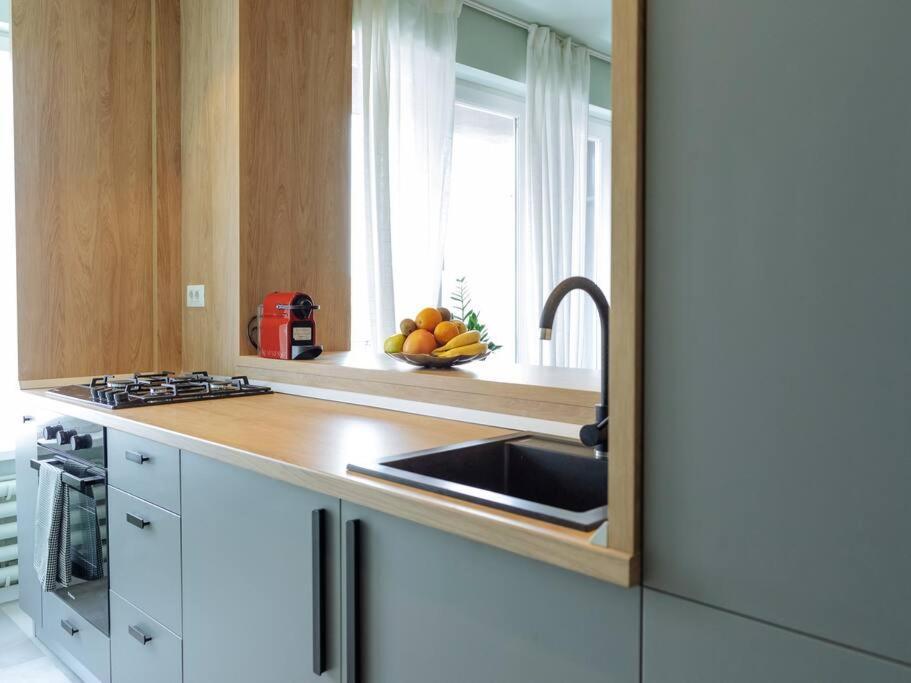 Great Views In Piata Romana Apartament *