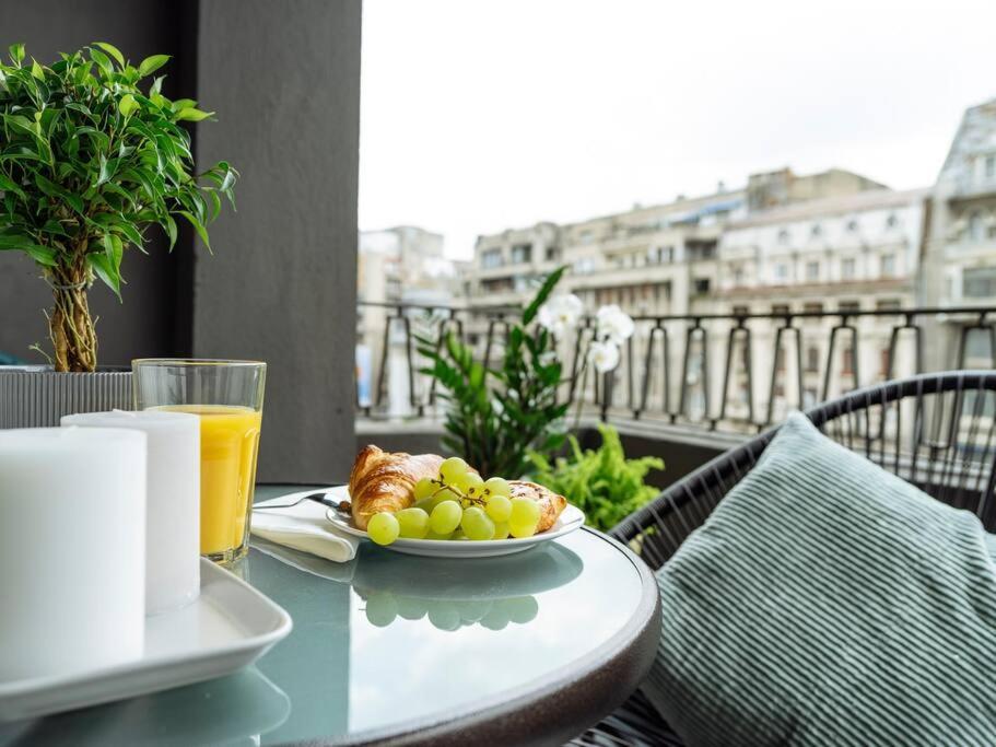 Great Views In Piata Romana Apartament