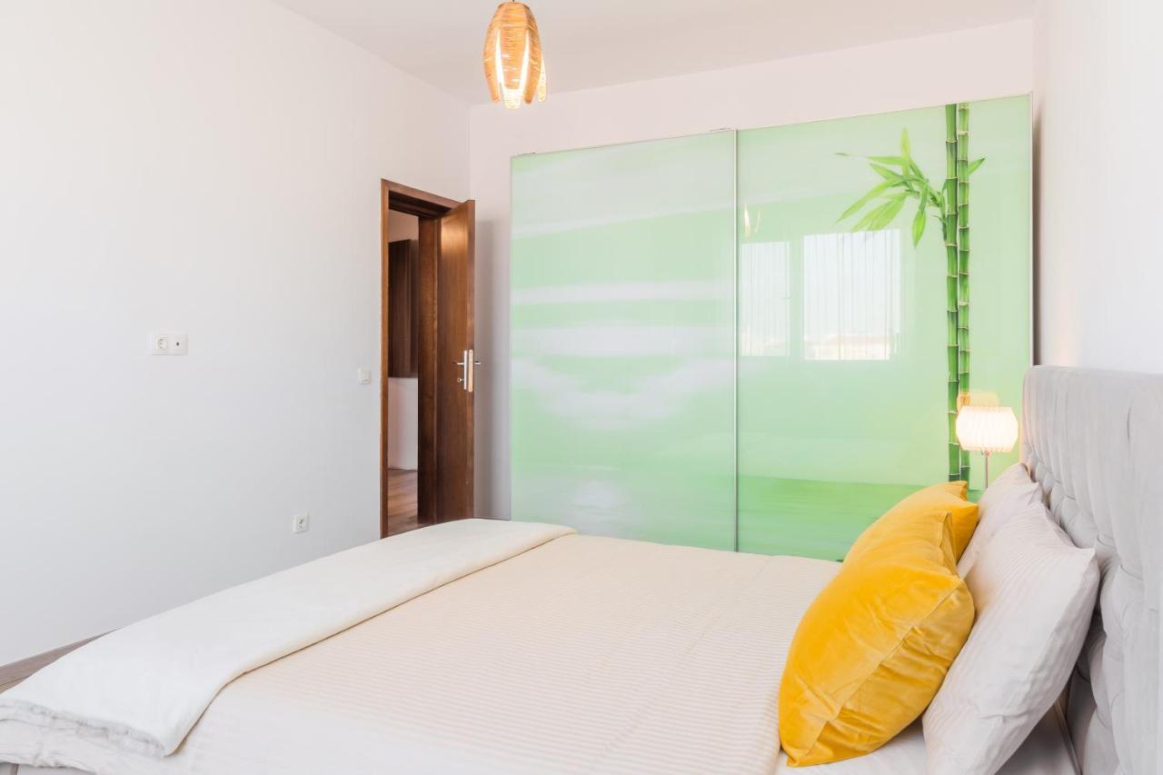 Lovely With View Apartment Bucharest