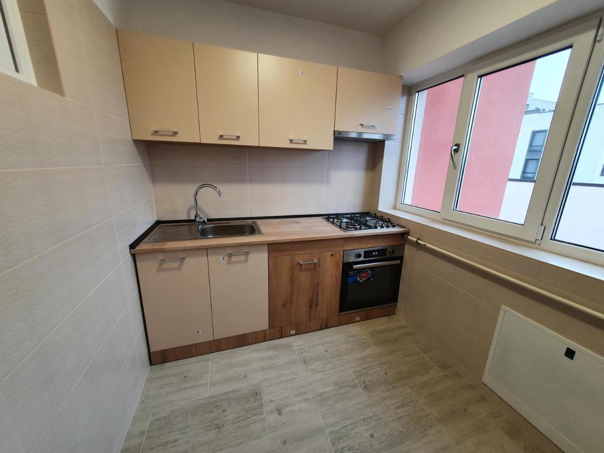 Apartamento 3 Cam Grand Arena Bucareste