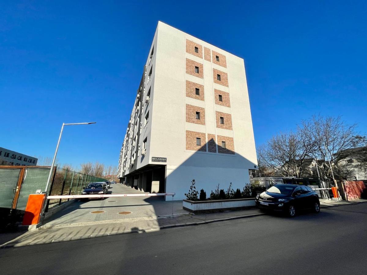 Mega Rossa Apartment