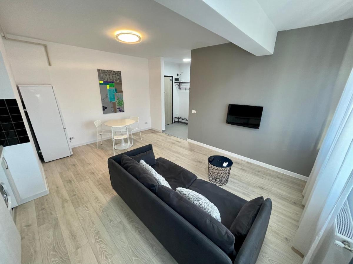 Mega Rossa Apartment *