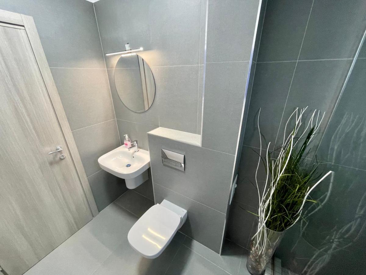 Apartment Mega Rossa Bucharest