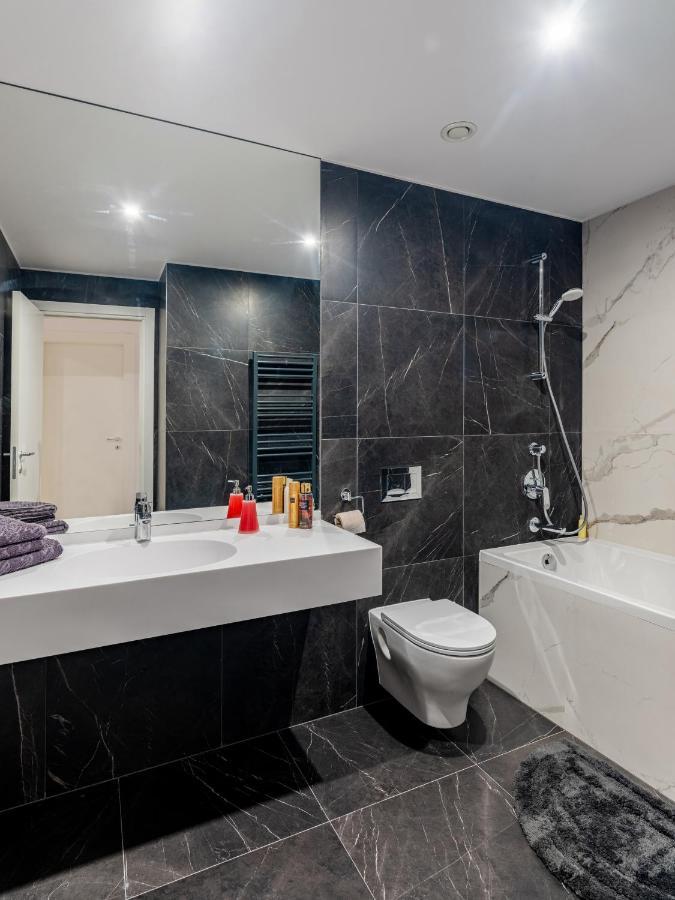 One Best Luxury Herastrau Parc *