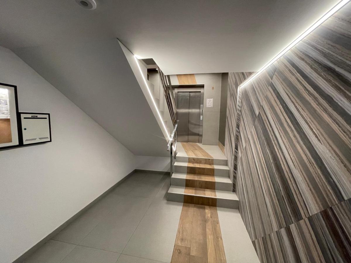Apartment Mega Rossa *