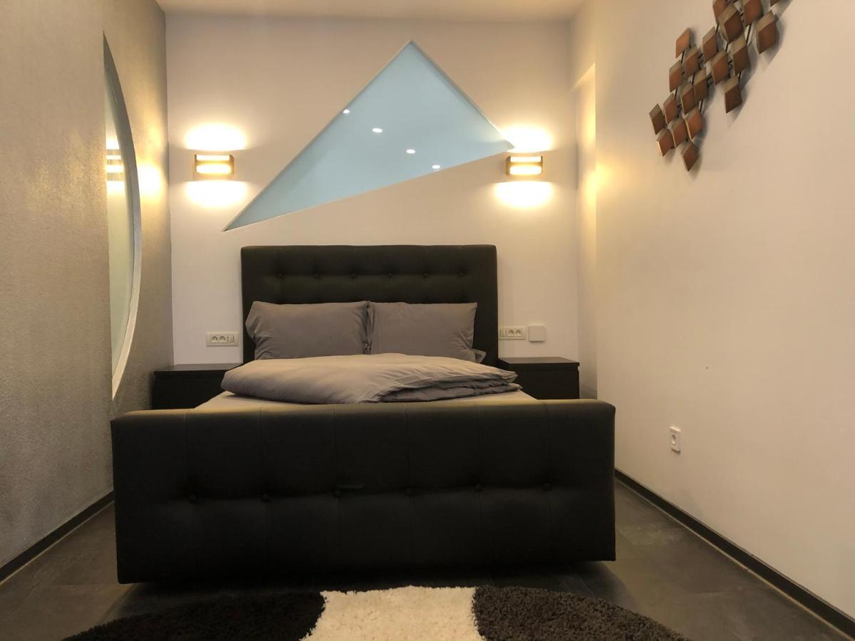 Apartment Stylish Westpark 2 View W8 Bucharest