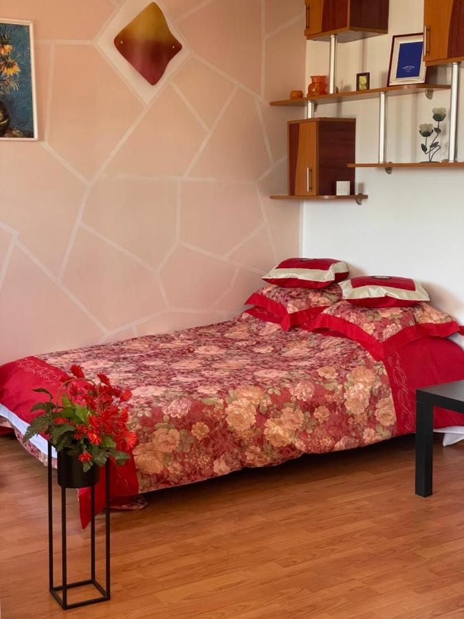 Charming Quiet Coltea Old Town In The Centre Of