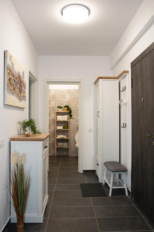 Lazo Two Room- Luxury Apartment