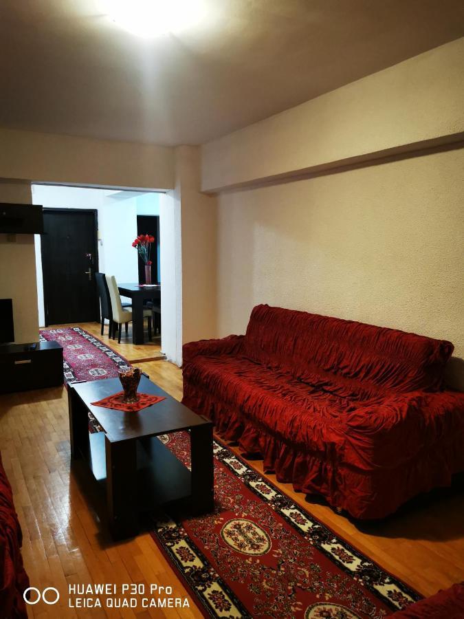 Lunna Ap 3 Cam, B - Dul Unirii, Nr 73,bloc G3, Sc 3,et 5,ap 62 * Bucureşti