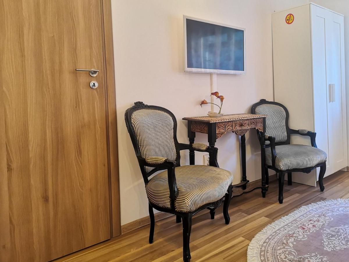 Fancy 1bd Family Friendly In Historical Centre Apartamento Bucareste